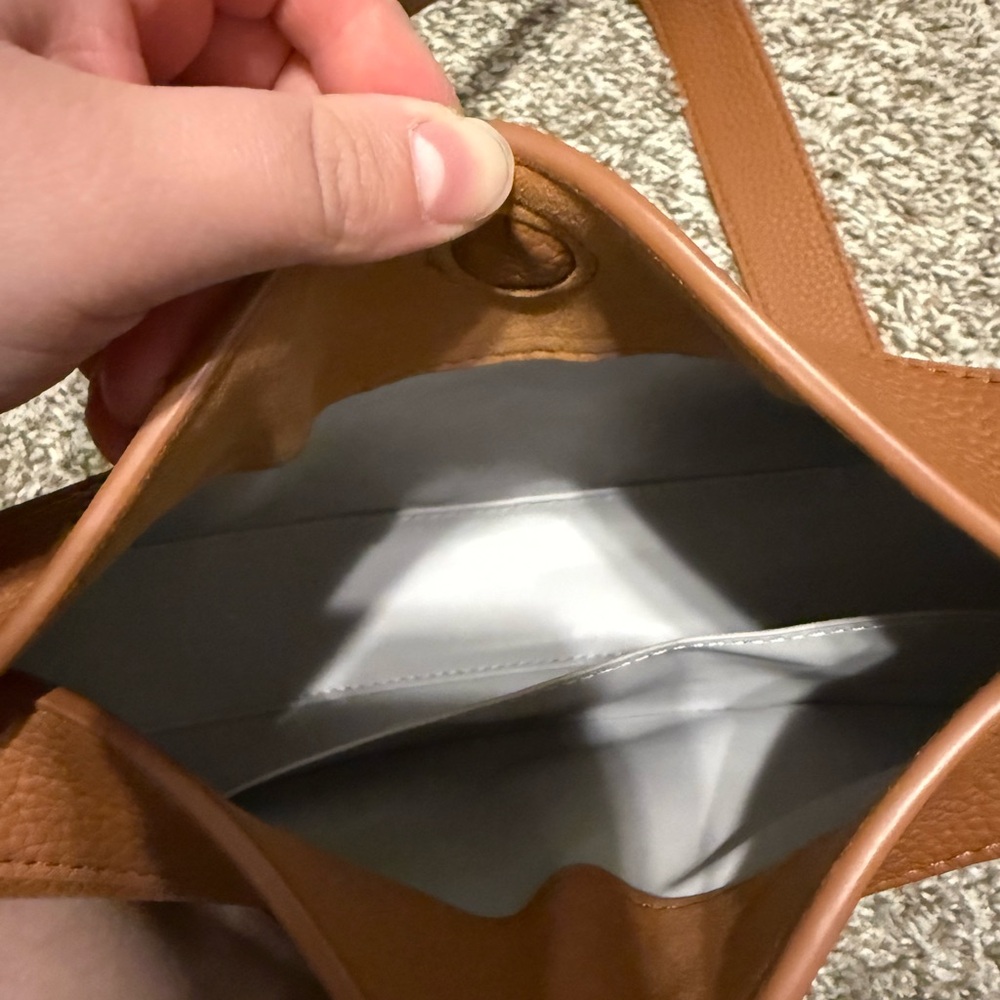 Songmont Tan Leather Shoulder Bag - Picture 4 of 4